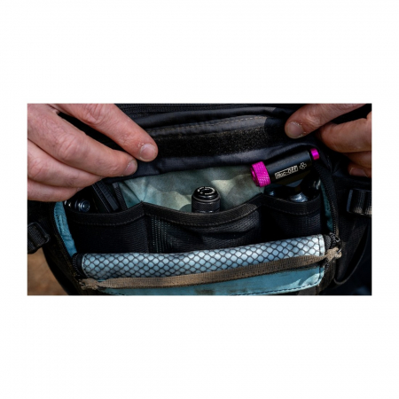 Unealta insertie snur Muc-Off Precision Tubeless Repair Capsule, Negru [7]