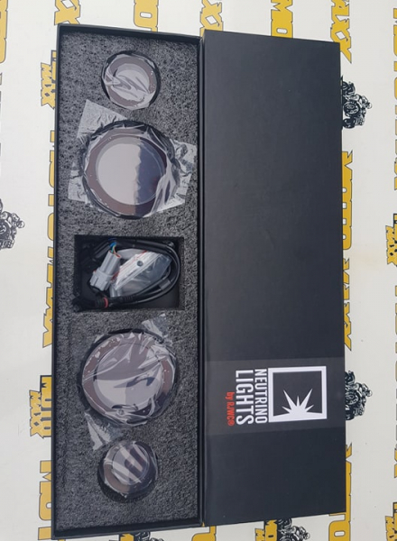 Lumini spate Neutrino RJWC [8]