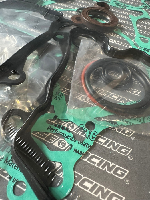 Complete gasket kit with seals [3]
