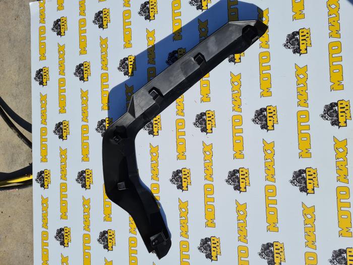LH FRONT MUDGUARD [2]