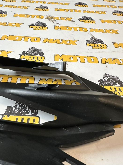 REAR RH SIDE COVER [2]