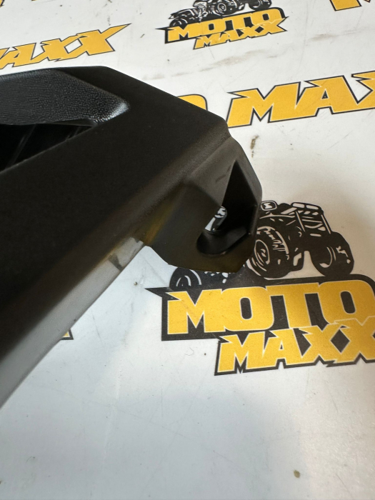 REAR RH SIDE COVER [6]