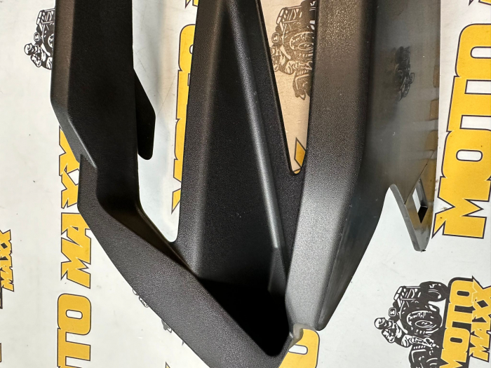 REAR RH SIDE COVER [4]