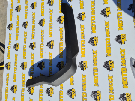 Echipamente - LH FRONT MUDGUARD