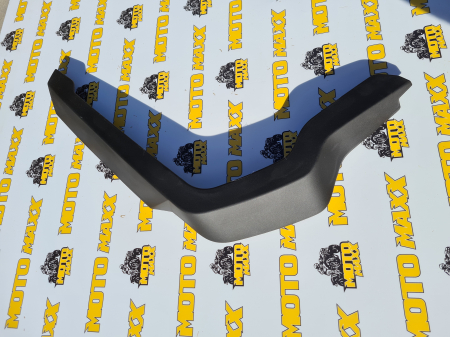 Echipamente - RH FRONT MUDGUARD