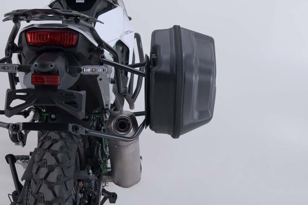 Sistem Genti Laterale Sw-Motech Aero ABS 2x25 l. pentru 2x25 l. Kawasaki KLE500 / KLE500 SE (26-) Akrapovik [8]