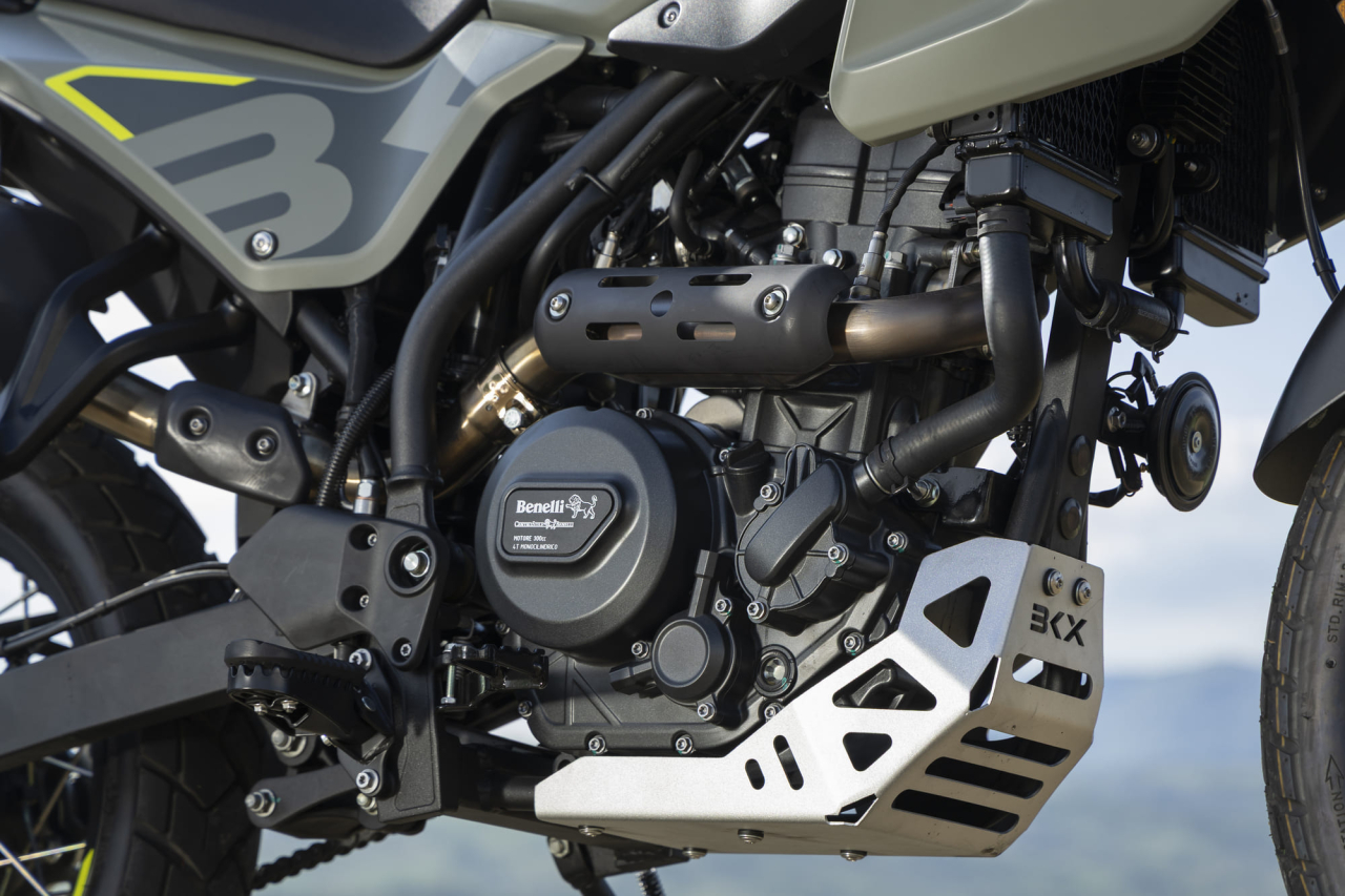 Benelli BKX 300 [3]