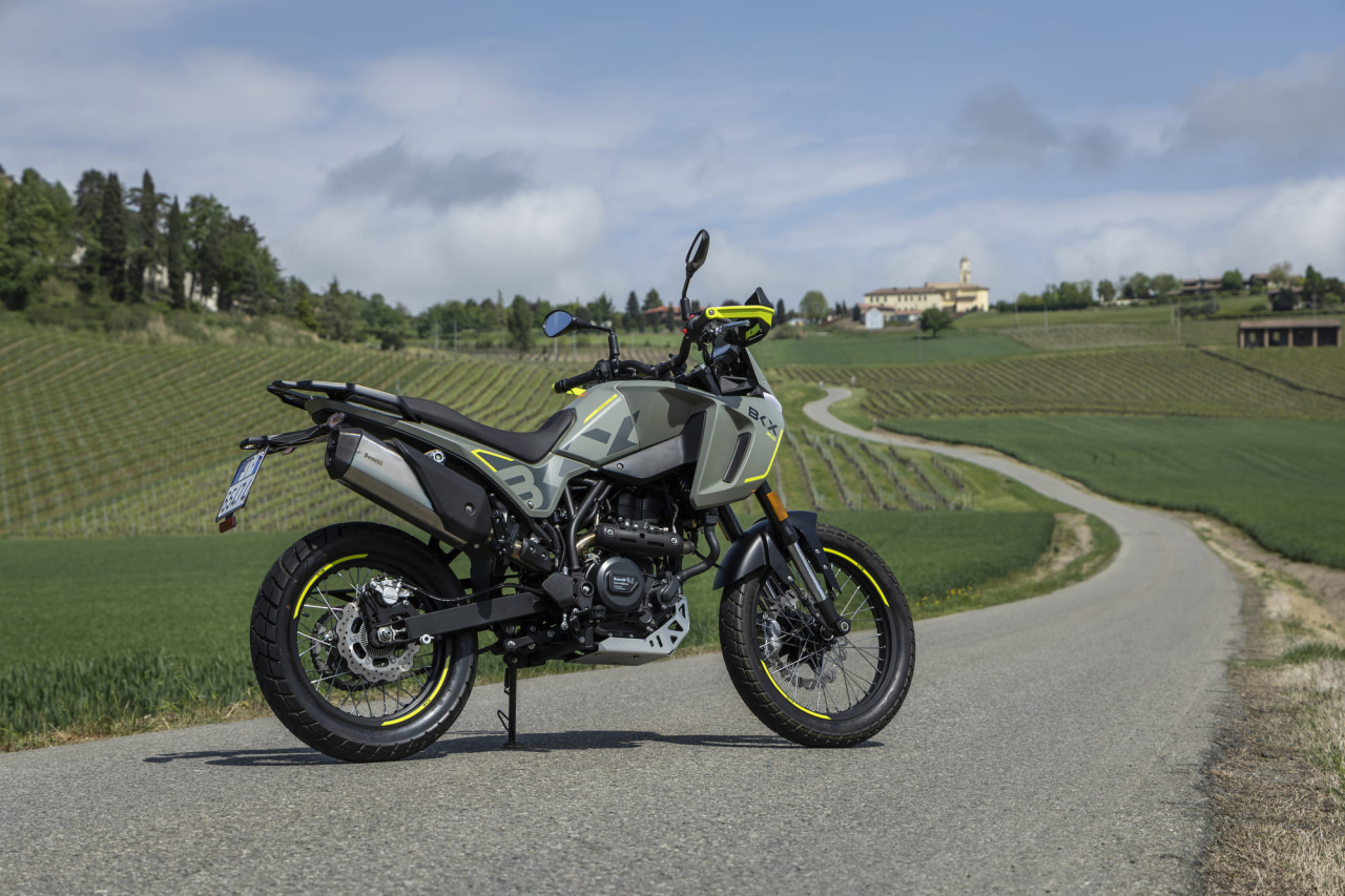 Benelli BKX 300 [12]