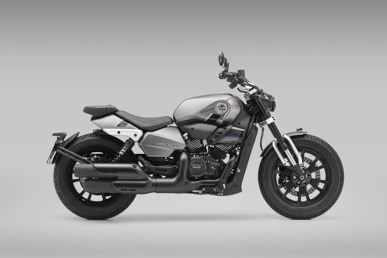 Benelli Leoncino Bobber 400 [2]
