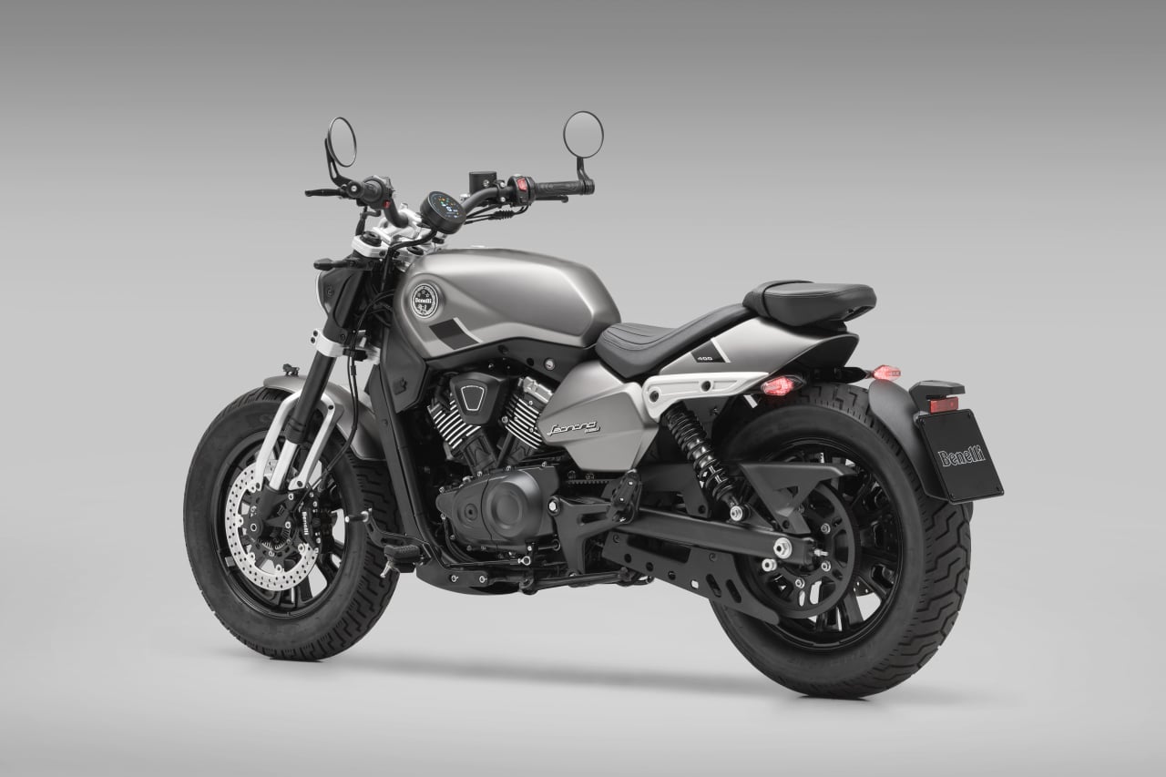 Benelli Leoncino Bobber 400 [6]