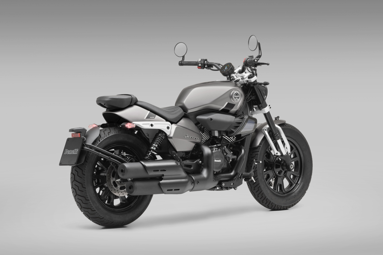 Benelli Leoncino Bobber 400 [7]