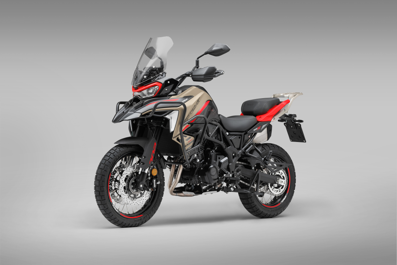 Inchiriaza Benelli TRK 702 X [3]