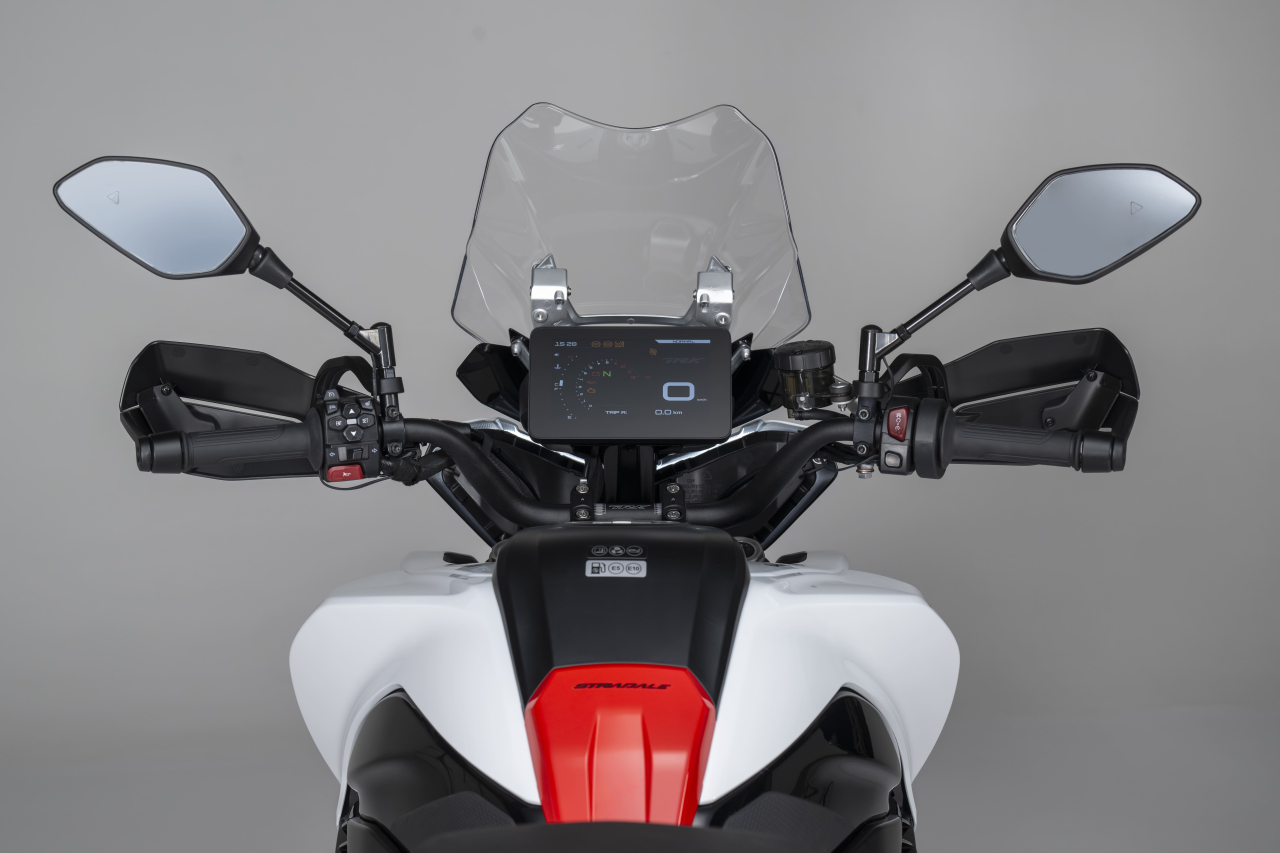 Benelli TRK 902 Stradale [6]