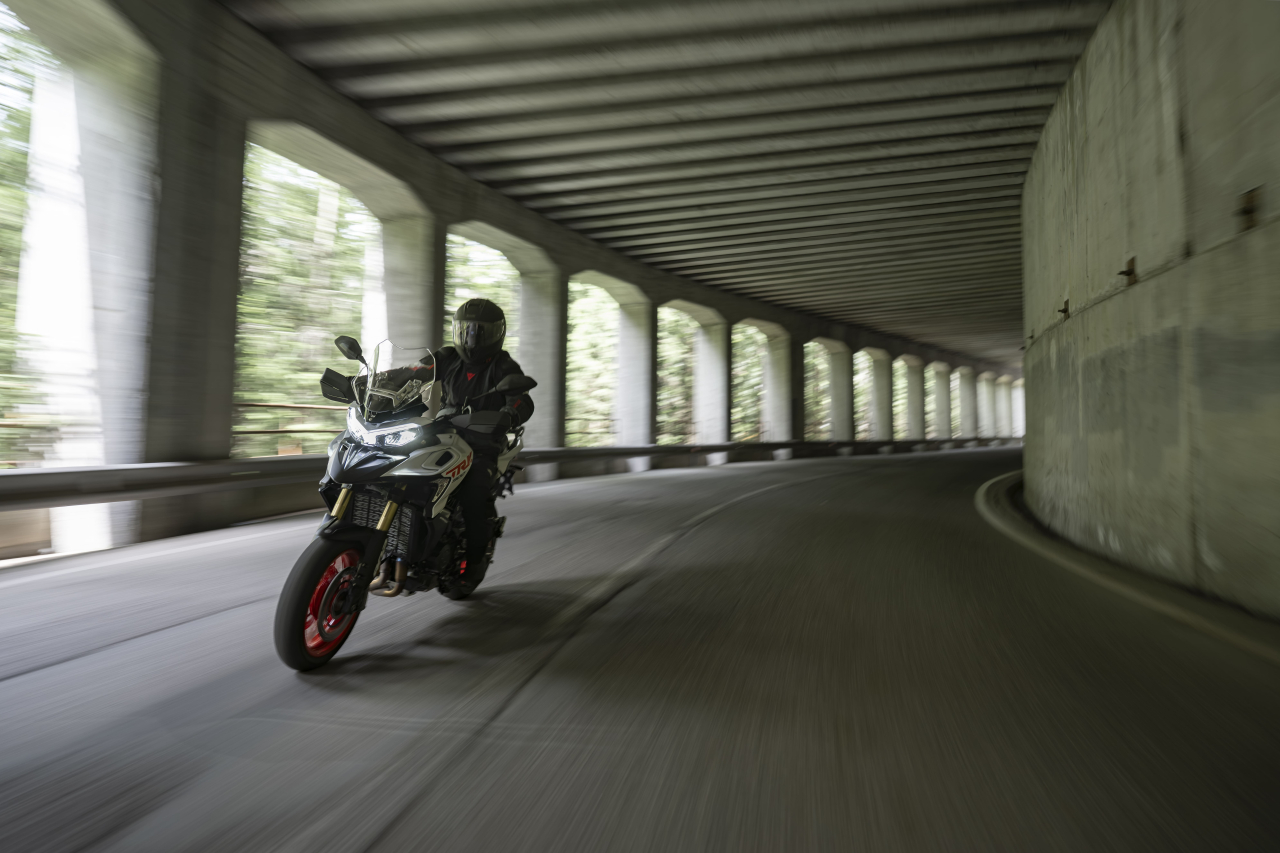 Benelli TRK 902 Stradale [17]
