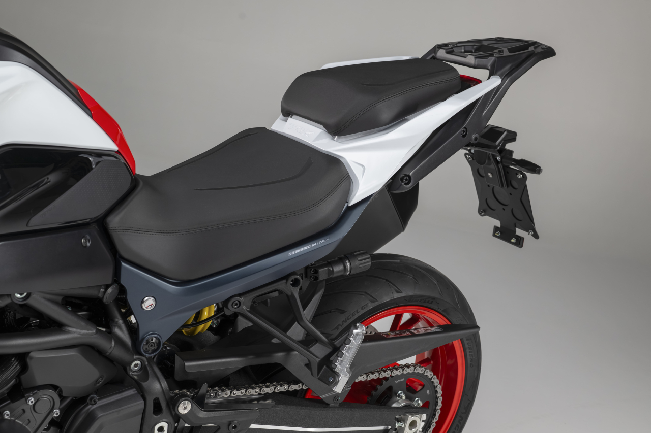 Benelli TRK 902 Stradale [9]