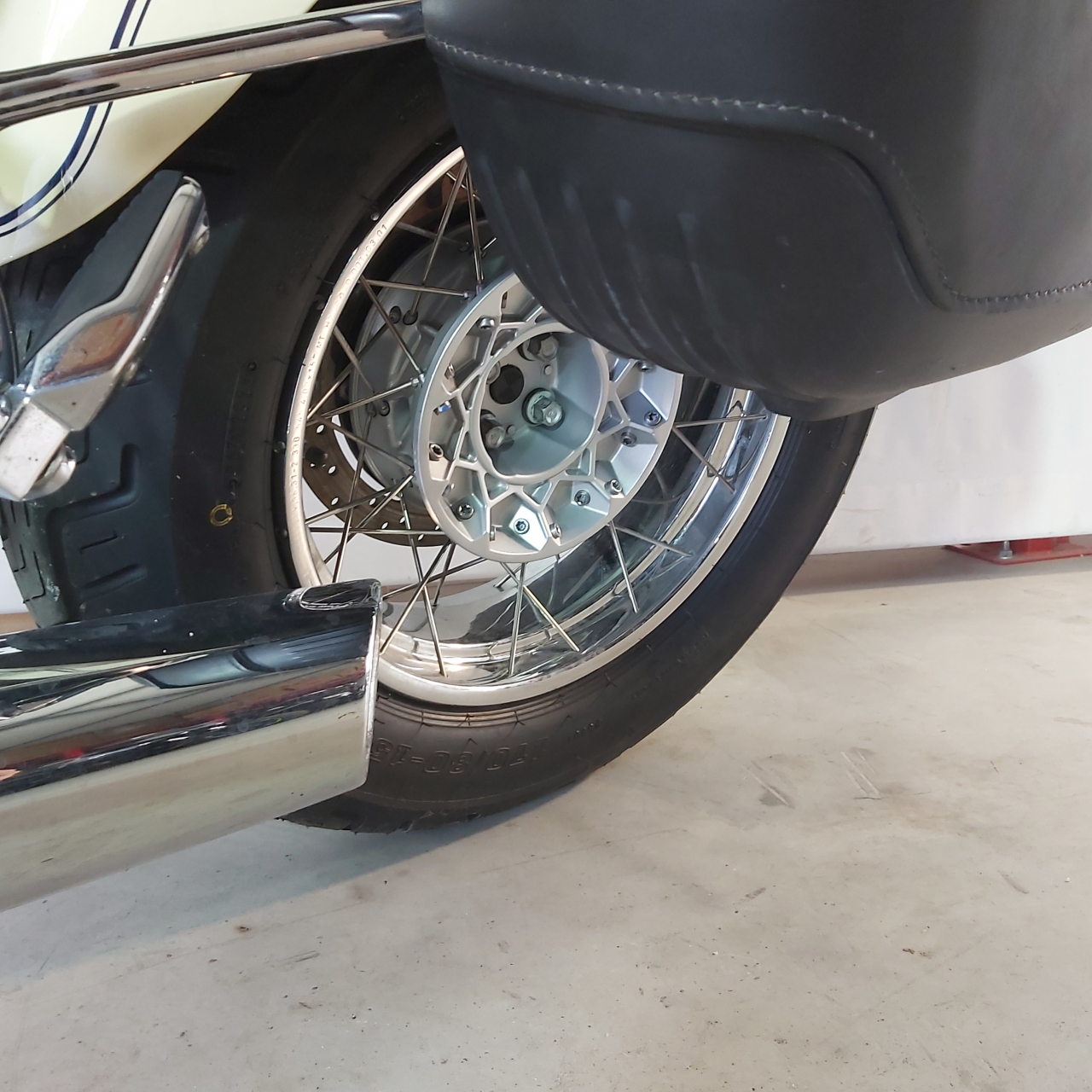 BMW R1200 C " JAMES BOND '' | An 2001 | B17526 [13]