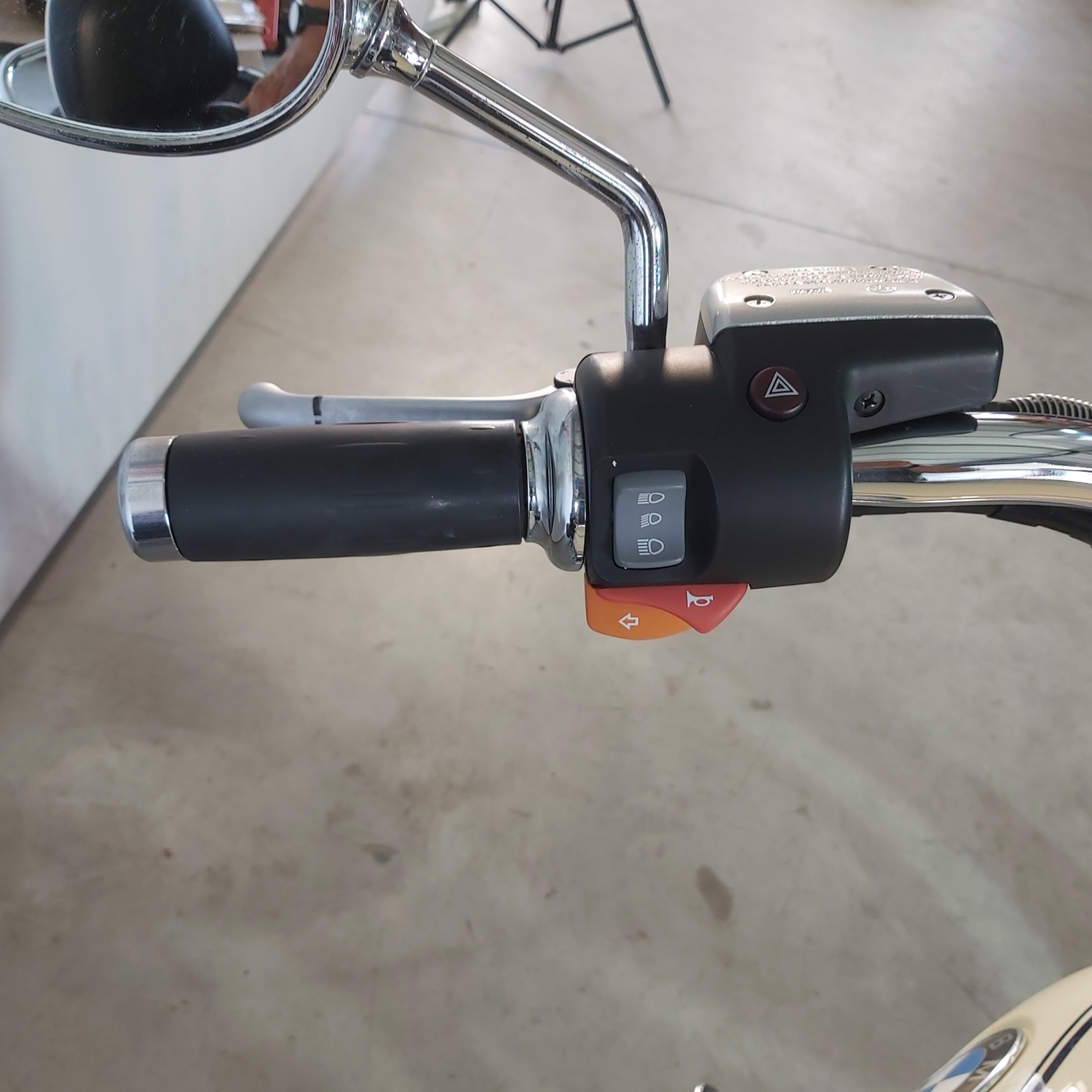 BMW R1200 C " JAMES BOND '' | An 2001 | B17526 [8]