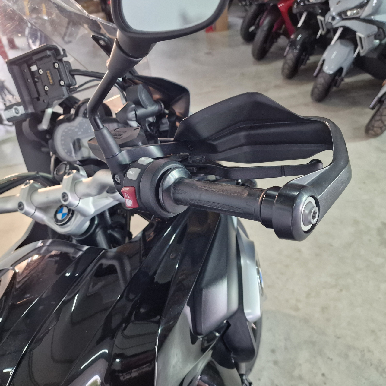 BMW R1200GS Triple Black ABS | An 2016 | B78952 [8]