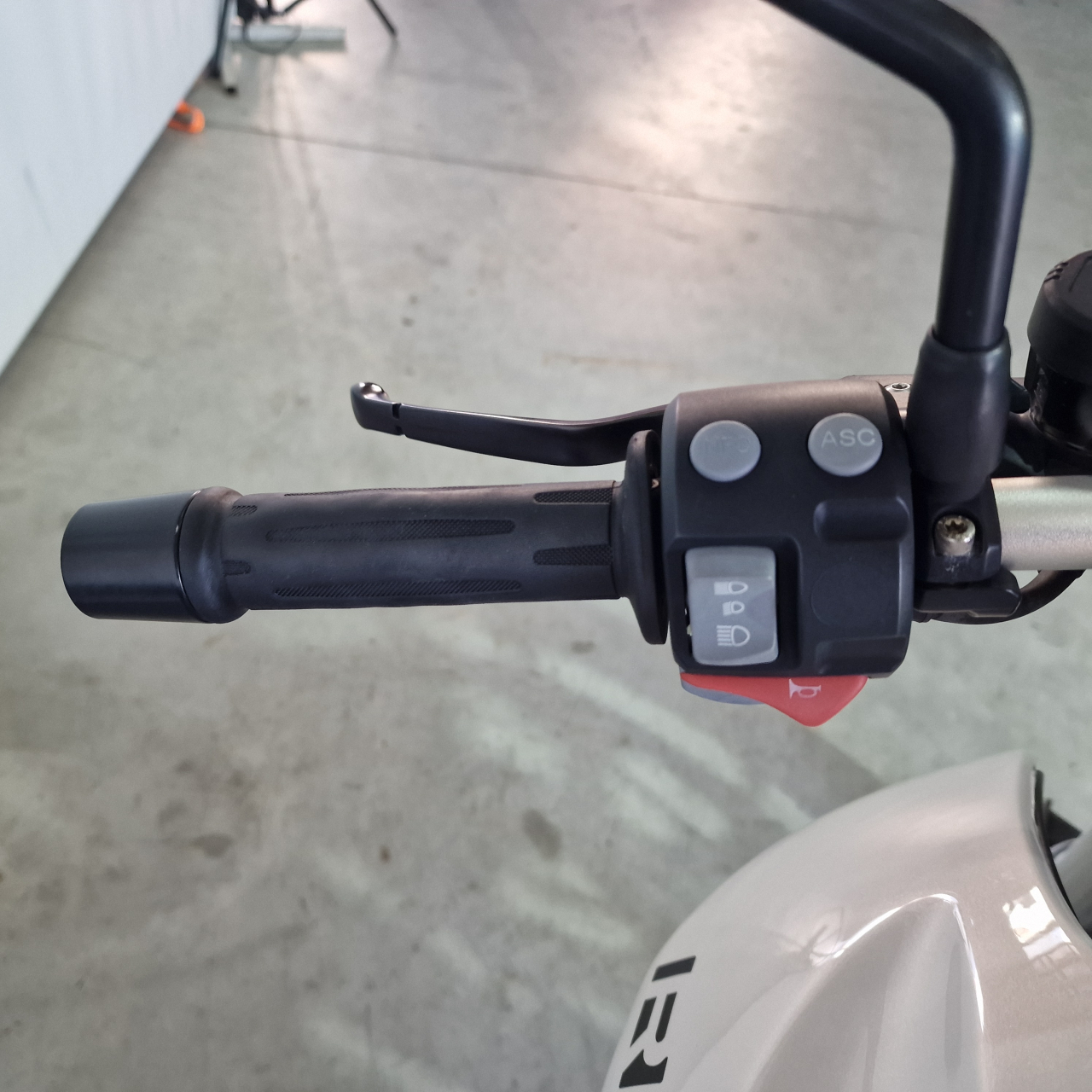 BMW R1200R ABS | An 2011 | B73219 [7]