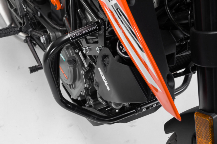 Crash bar negru KTM 125 (11-) / 200 Duke (11-16). [2]