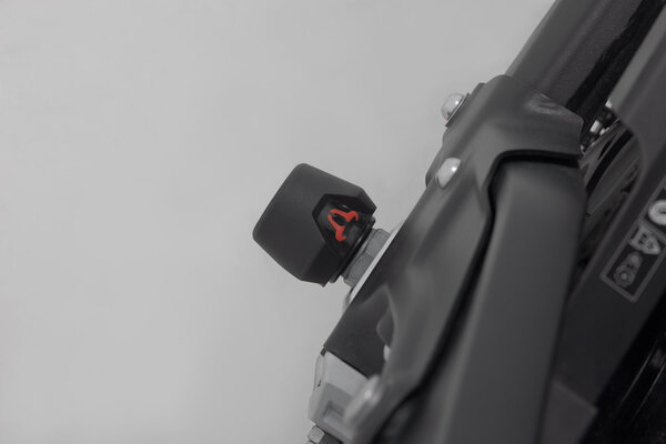 Crash pad ax roata spate Triumph Trident 660 [6]