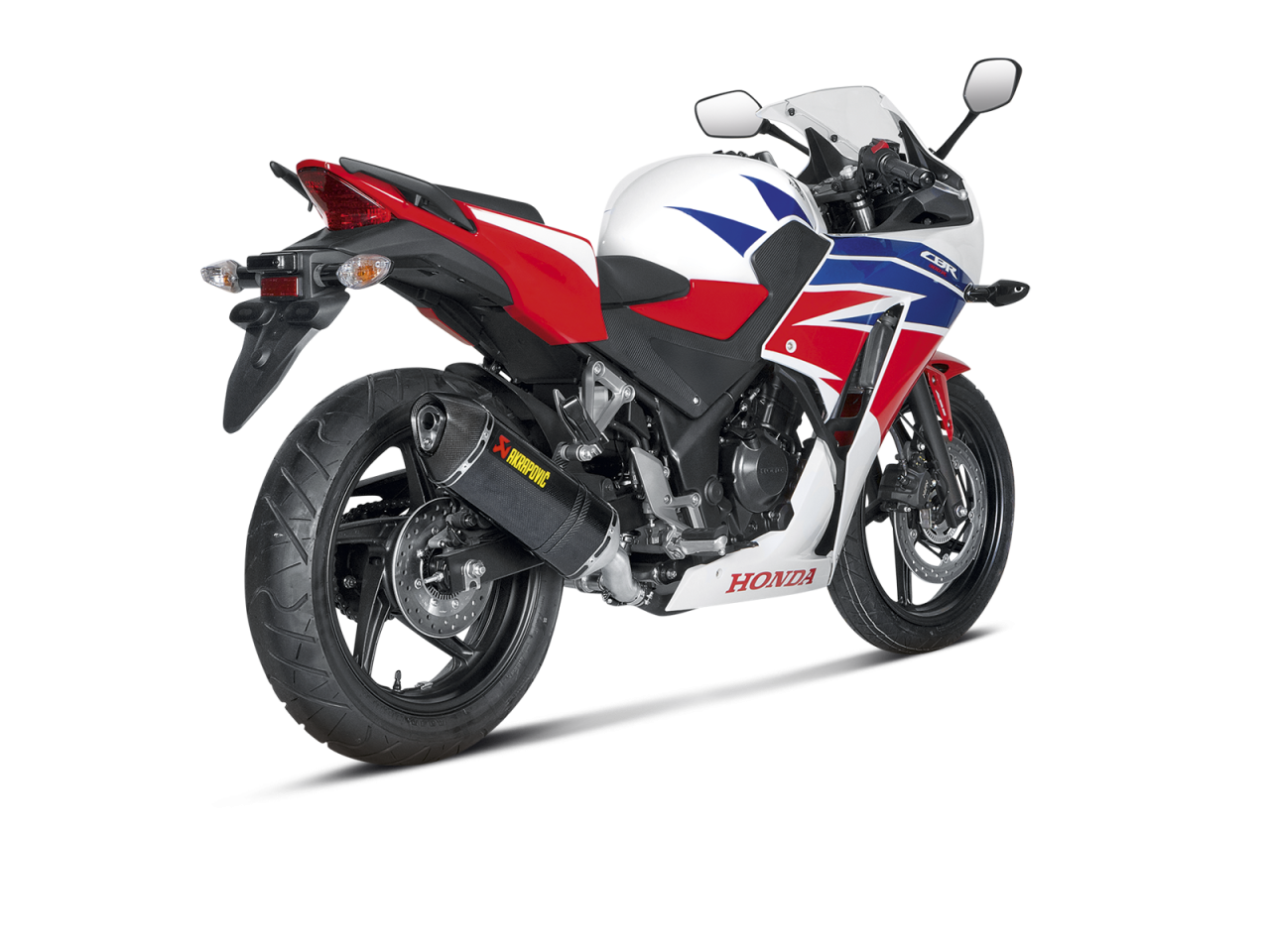 Evacuare finala Akrapovic Carbon Fiber Slip-On Line Honda CBR 300 R [3]