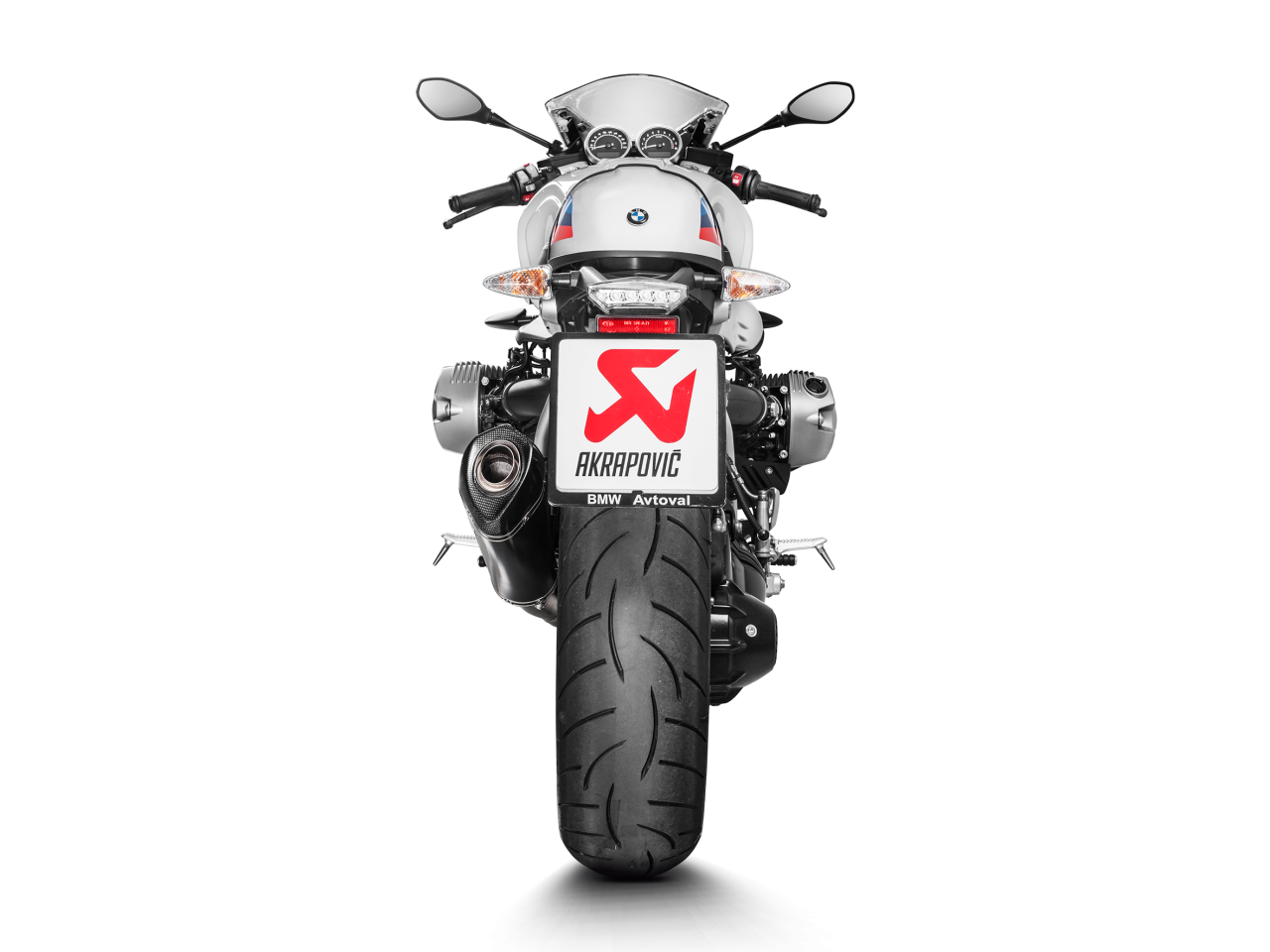 Evacuare finala Akrapovic Slip-On Line BMW R Nine T [4]