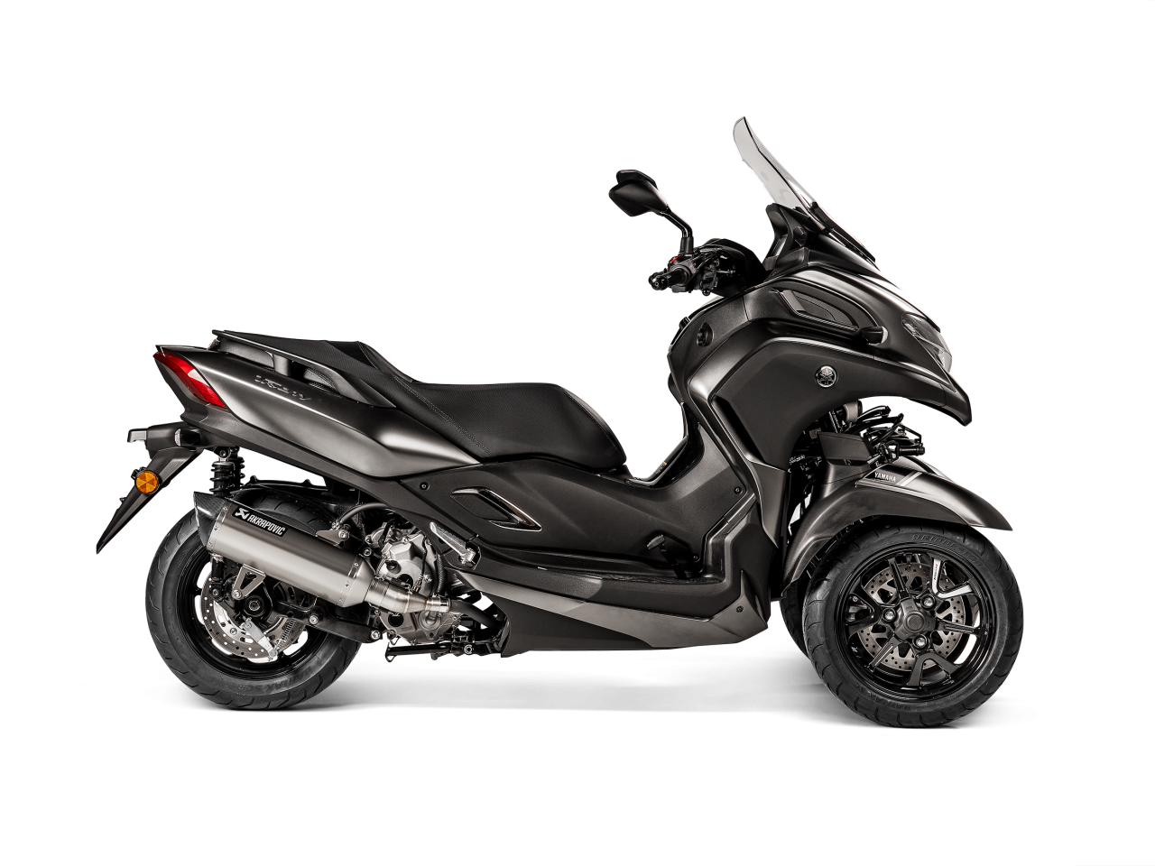 Evacuare finala Akrapovic Slip-On Line Yamaha MW 300 [2]