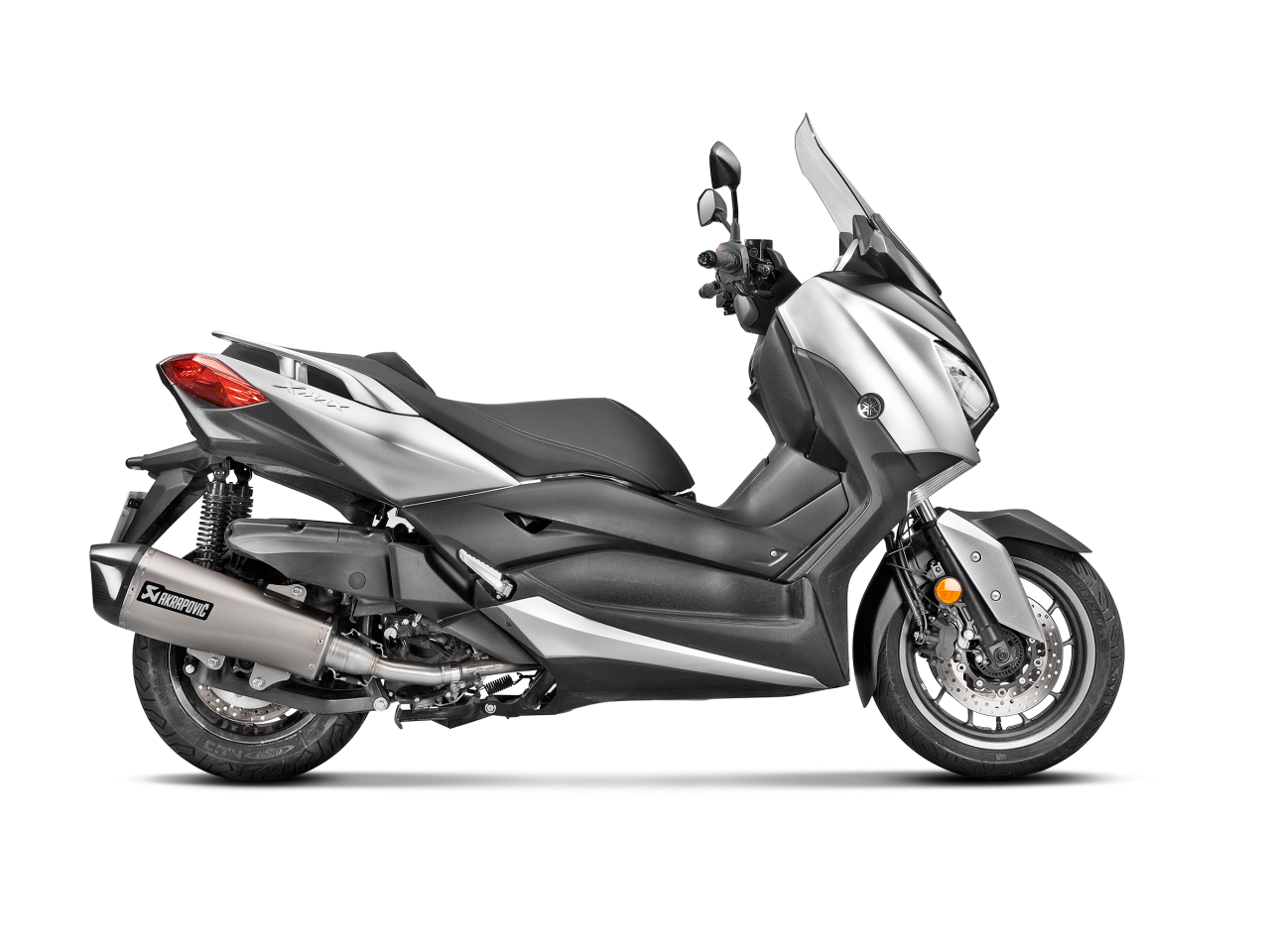 Evacuare finala Akrapovic Slip-On Line Yamaha YP 400 R [2]