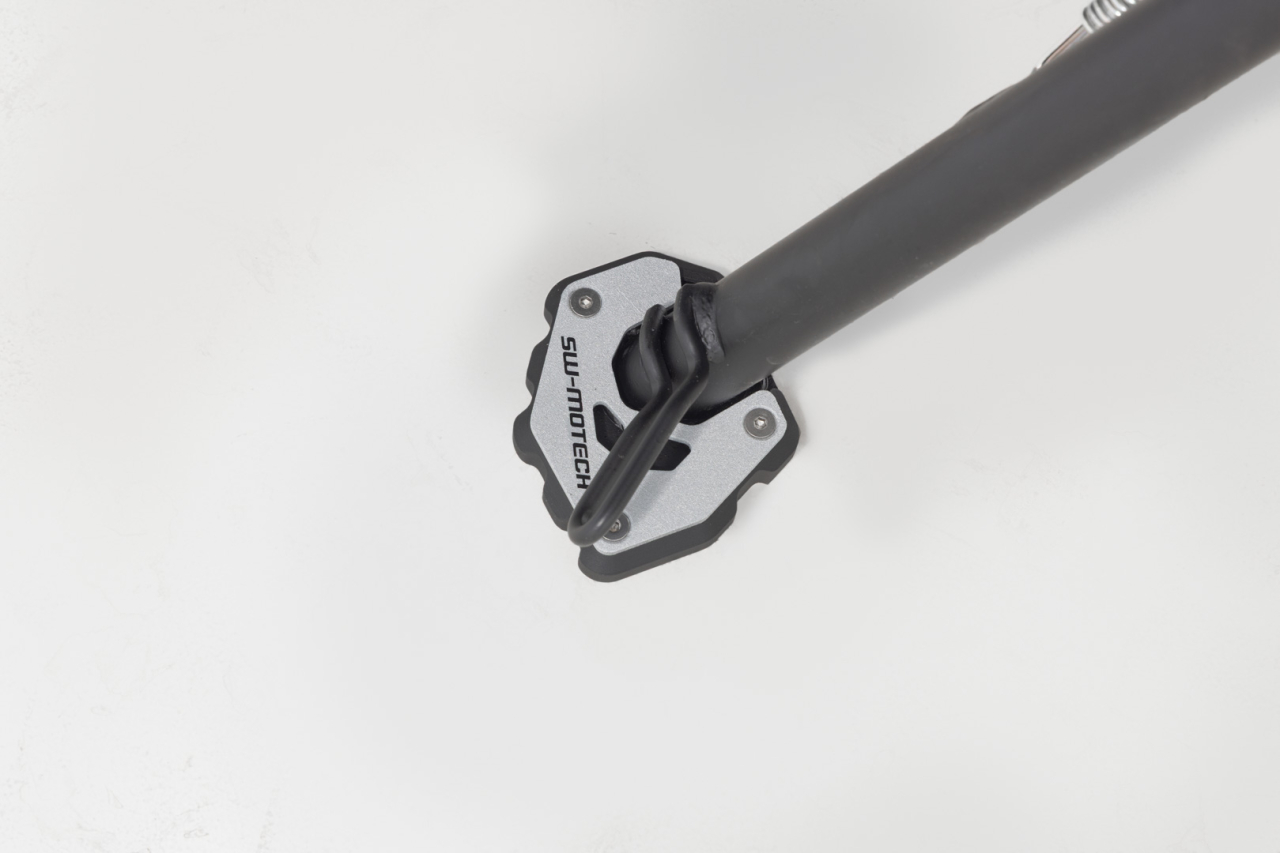 Extensie talpa cric Sw-Motech Negru/Argintiu. Triumph Trident 660 (24-) [3]