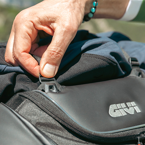 Geanta GIVI XL08 impermeabila 40L cu prindere Monokey [13]