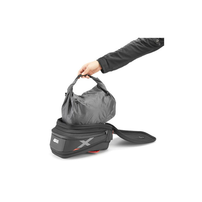 Geanta rezervor GIVI XL04 extensibila 15-20L [2]