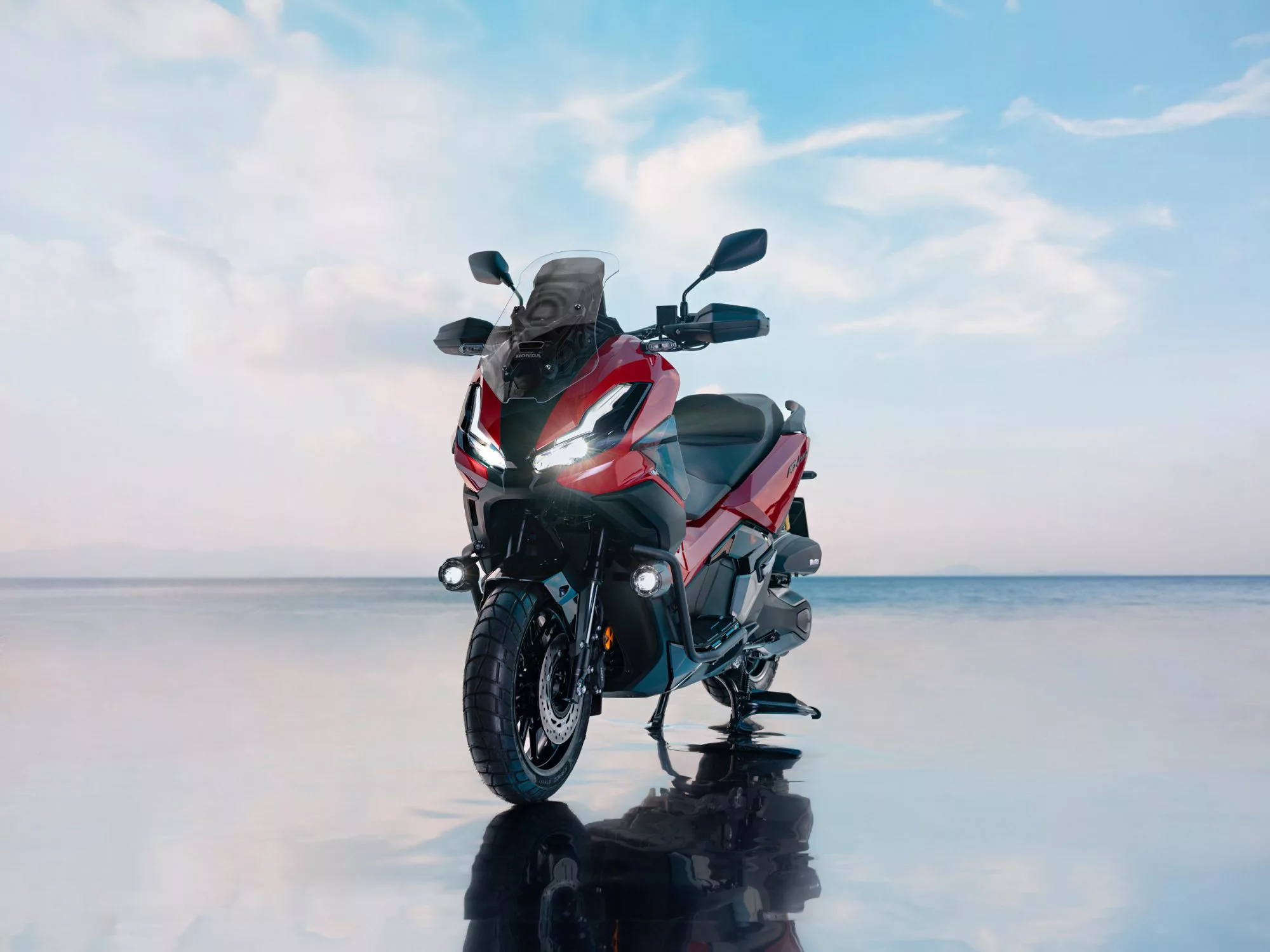 Honda ADV 350 cu Top Case [8]
