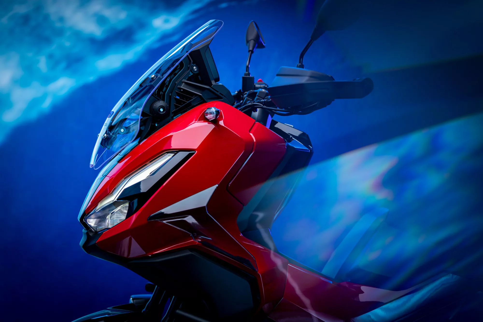 Honda ADV 350 cu Top Case [9]