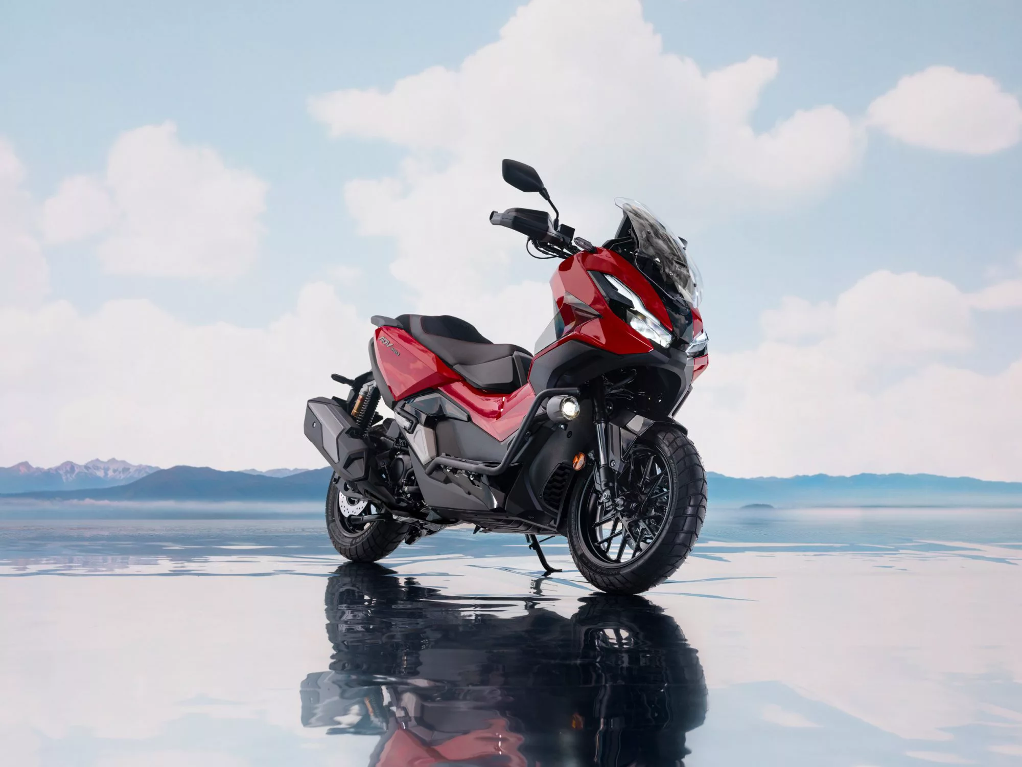 Honda ADV 350 cu Top Case [10]