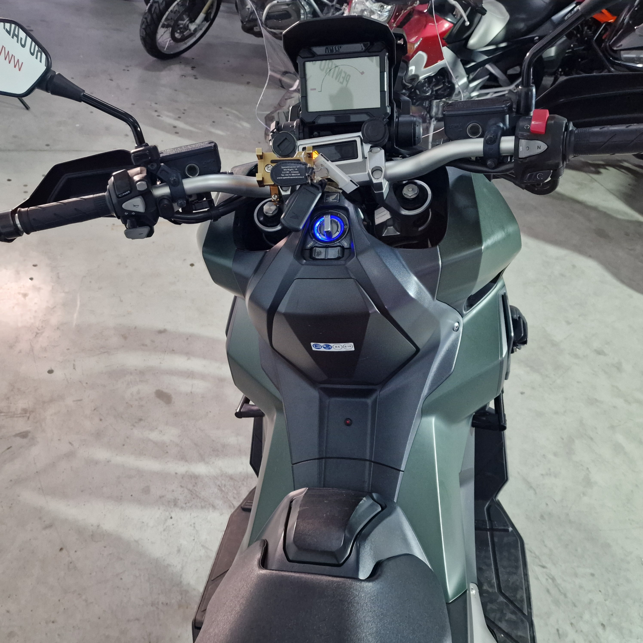 Honda ADV 750 ABS DCT | An 2019 | H06620 [8]