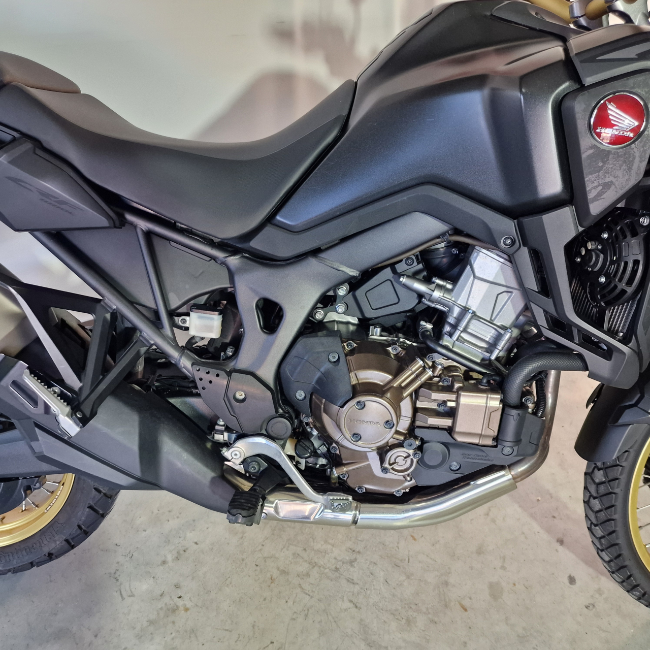 Honda Africa Twin 1000 DCT ABS | An 2019 | H00989 [4]