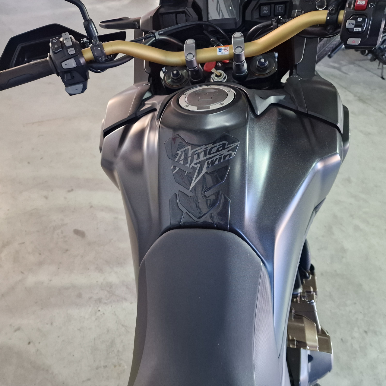 Honda Africa Twin 1000 DCT ABS | An 2019 | H00989 [9]