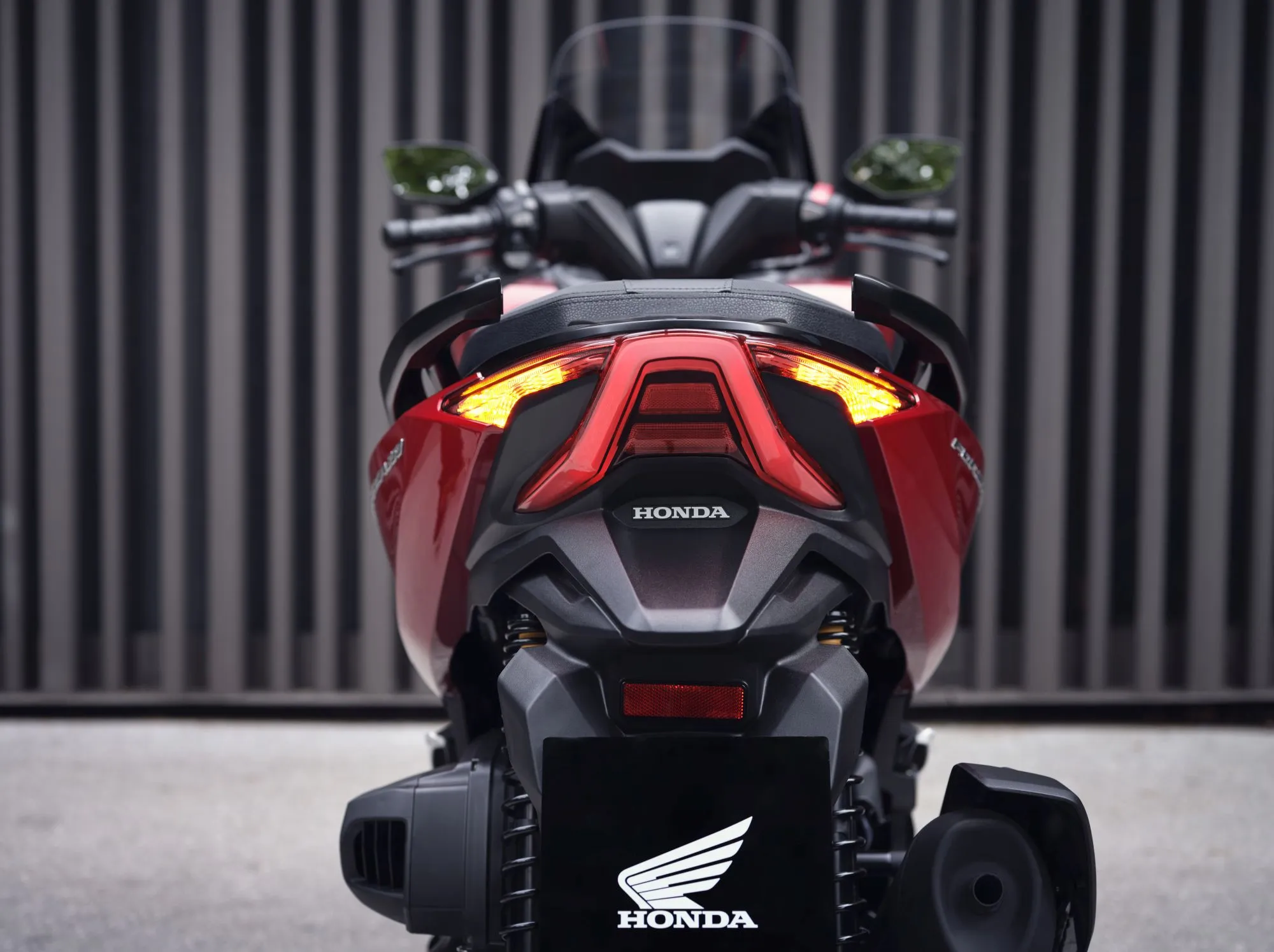 Honda Forza 350 + topcase [2]