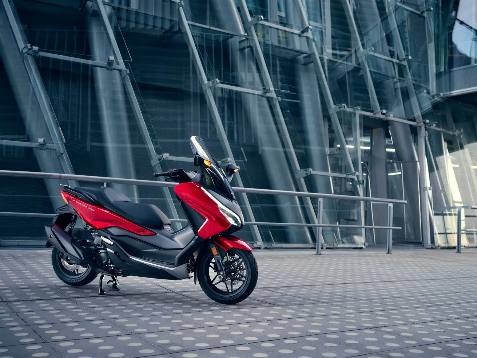 Honda Forza 350 + topcase [10]