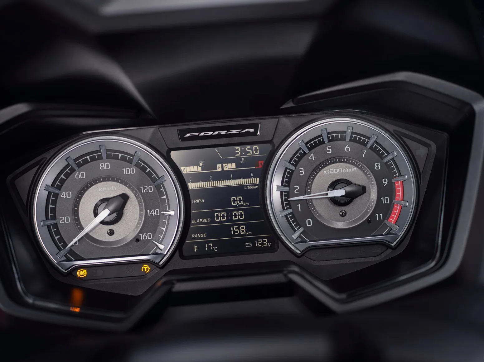 Honda Forza 350 + topcase [12]