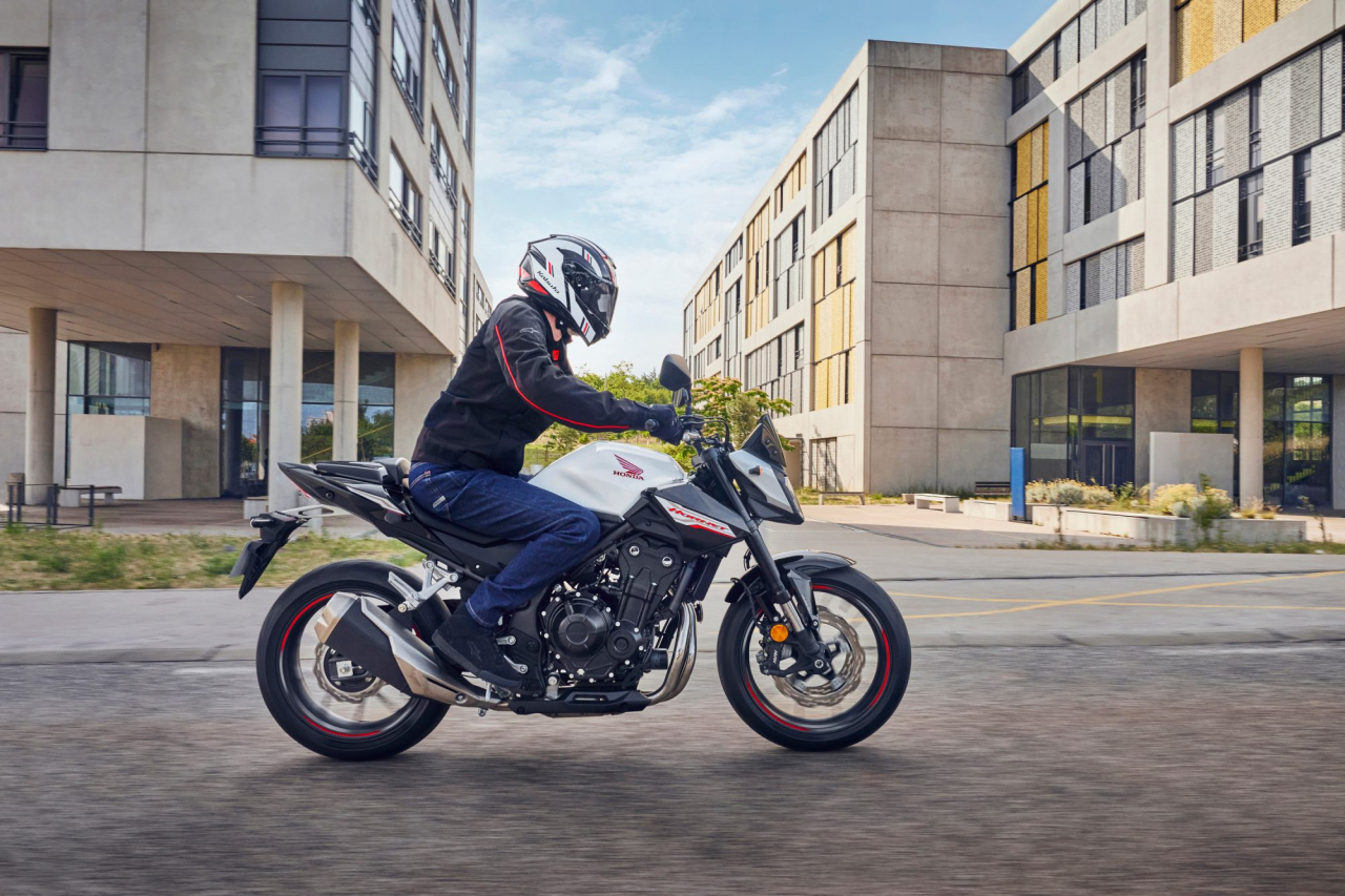 Honda Hornet 500 [21]