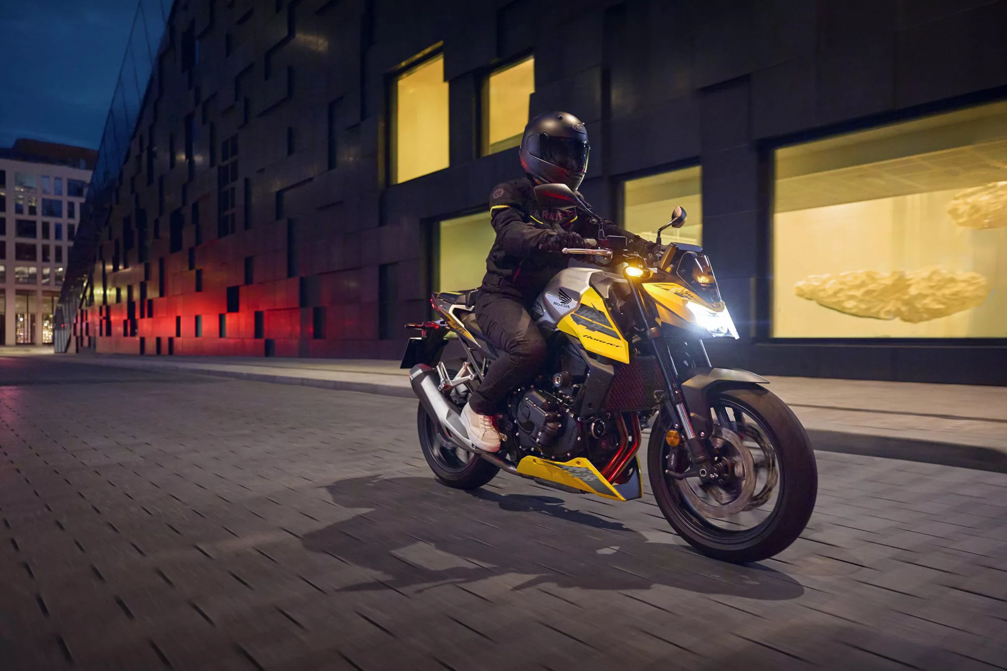 Honda Hornet 750 (E-Clutch) [7]