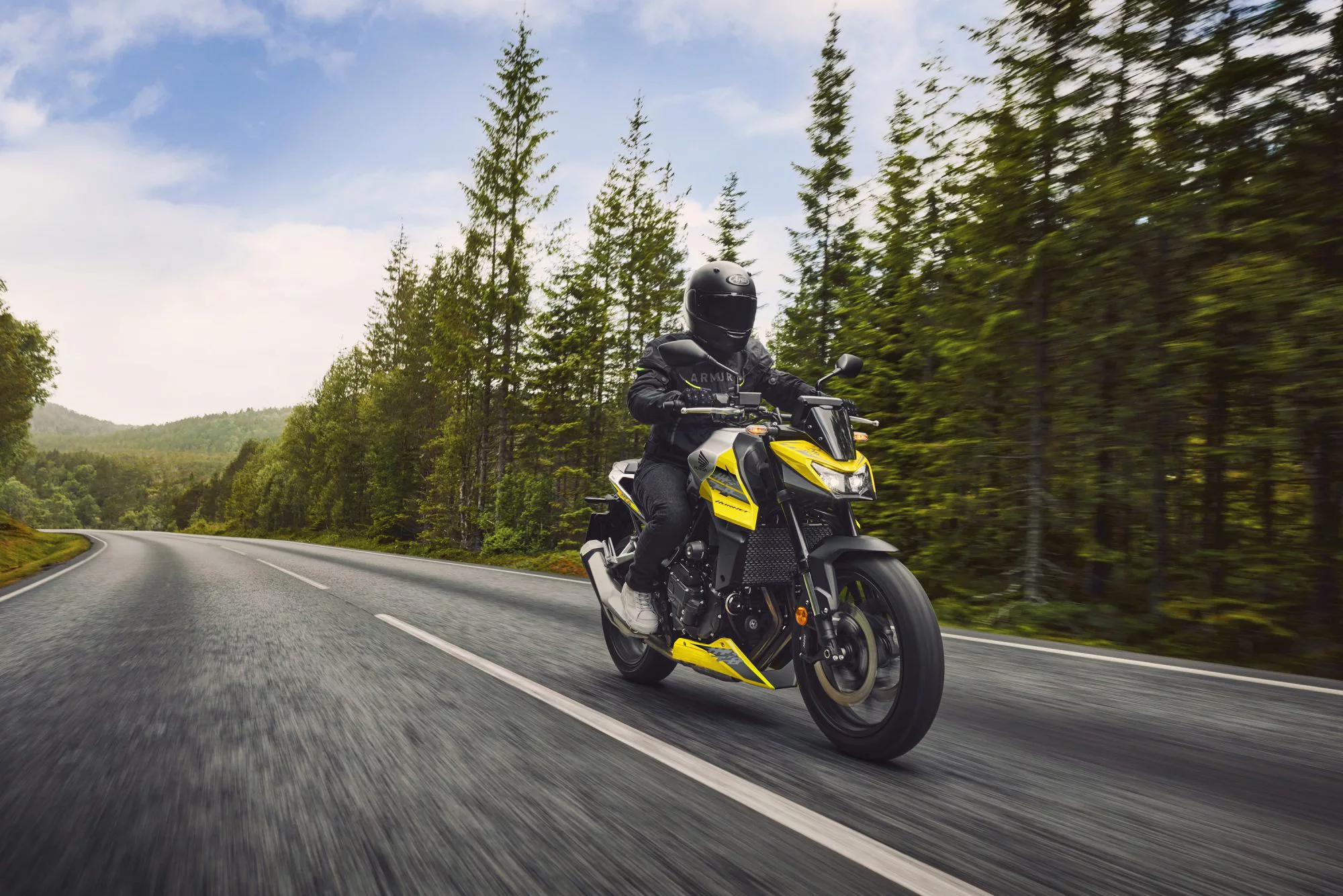 Honda Hornet 750 (E-Clutch) [8]