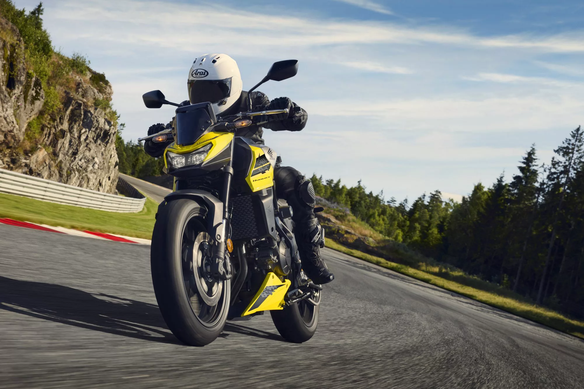 Honda Hornet 750 (E-Clutch) [10]