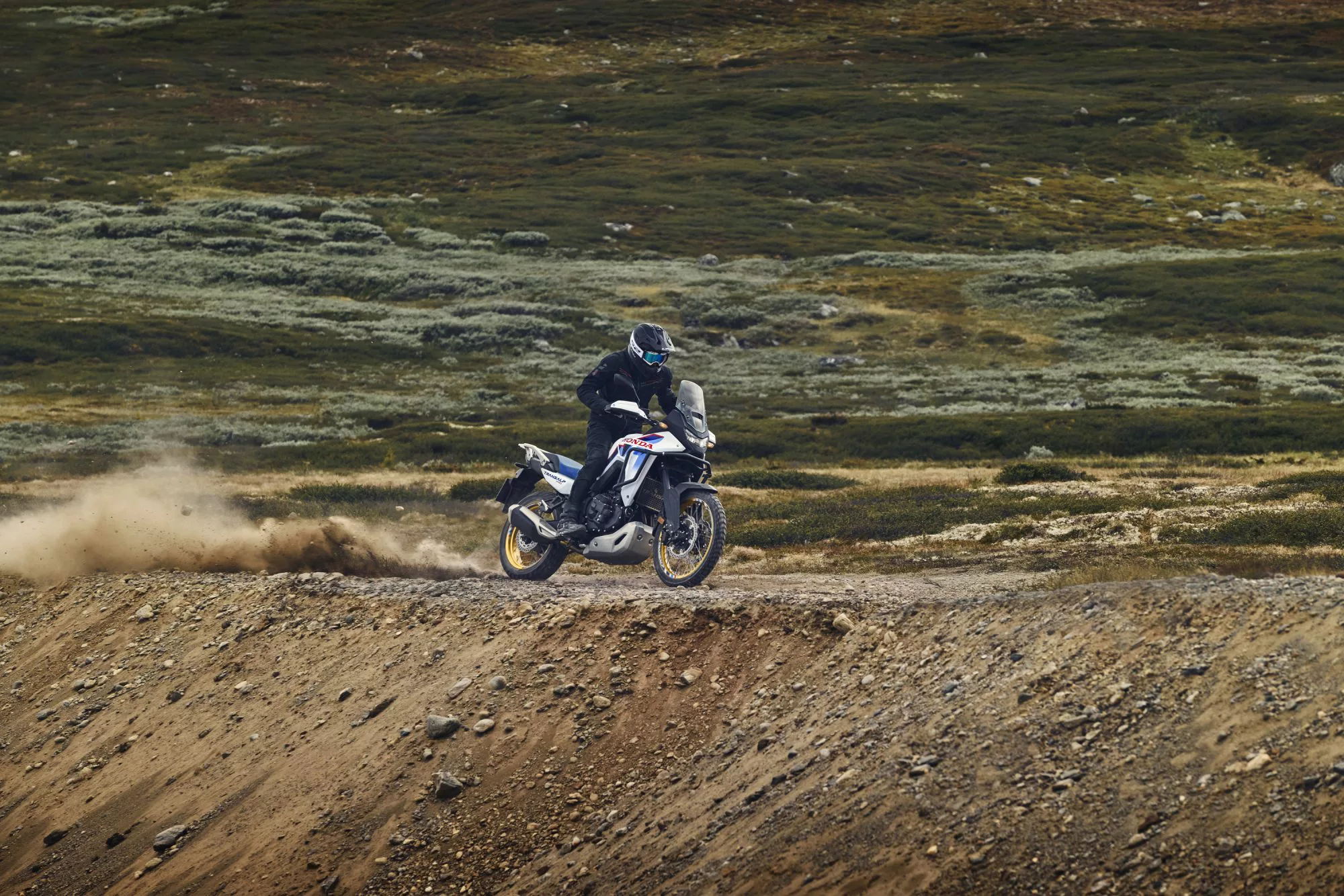 Honda Transalp 750 (E-Clutch) [3]
