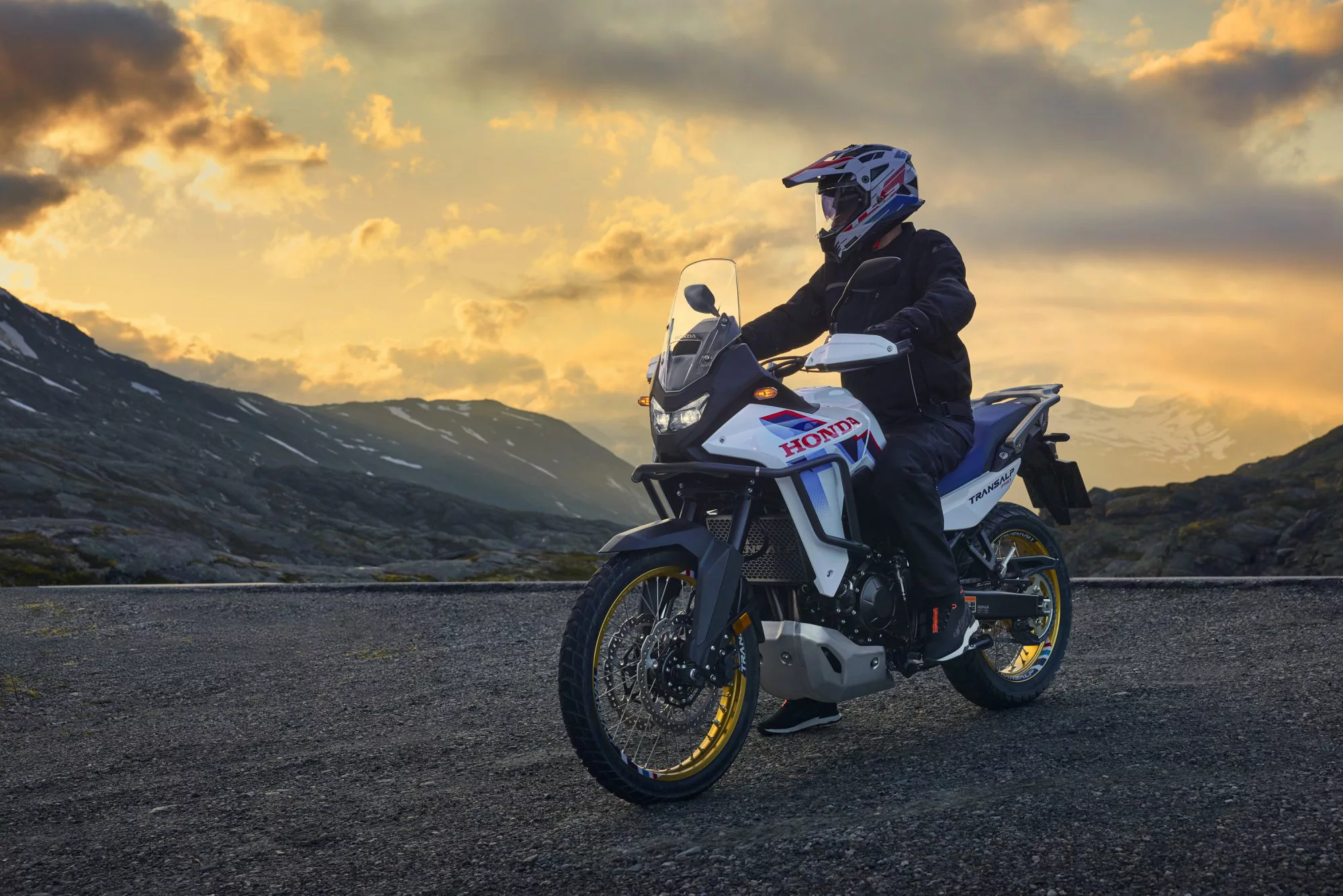 Honda Transalp 750 (E-Clutch) [5]
