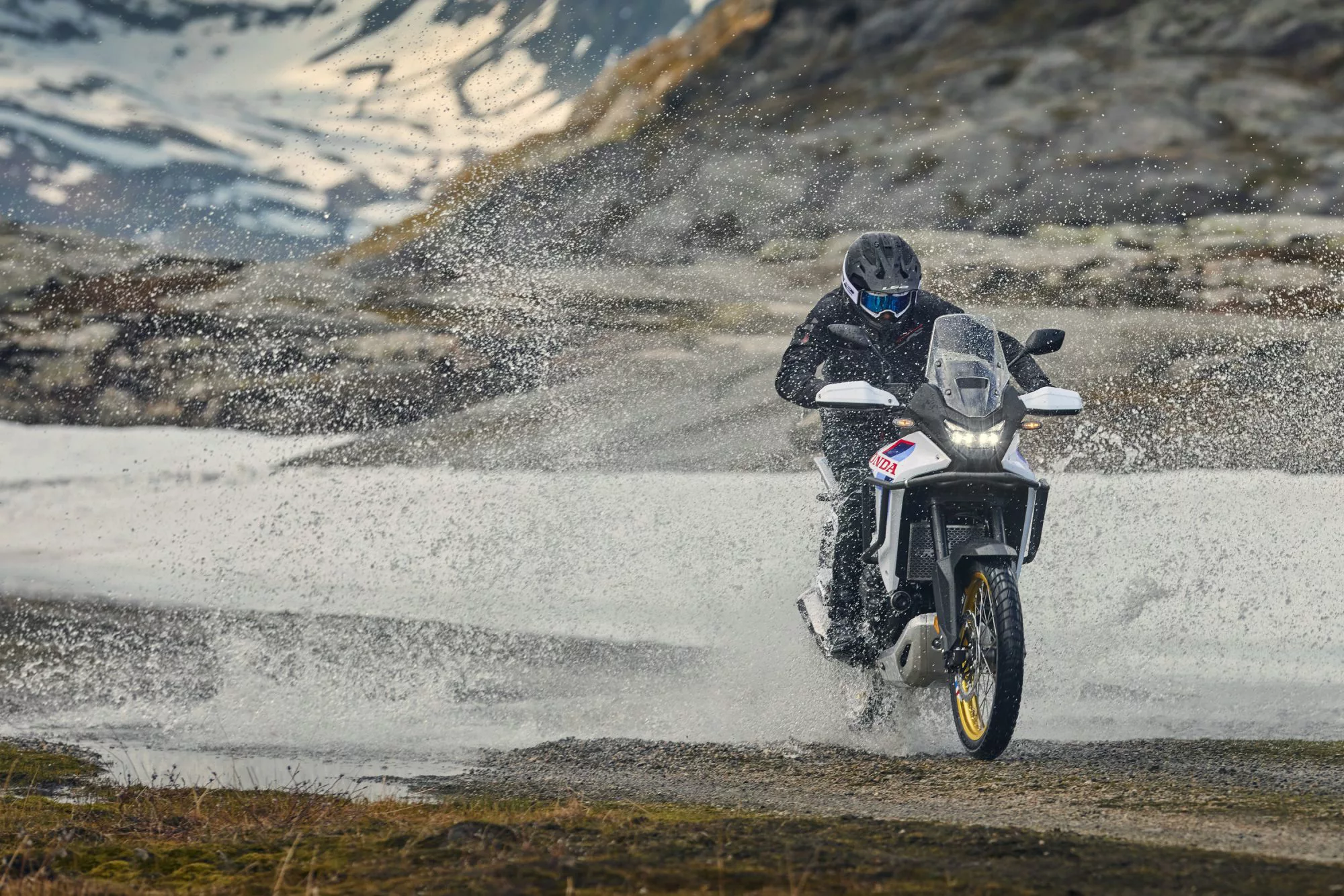 Honda Transalp 750 (E-Clutch) [8]