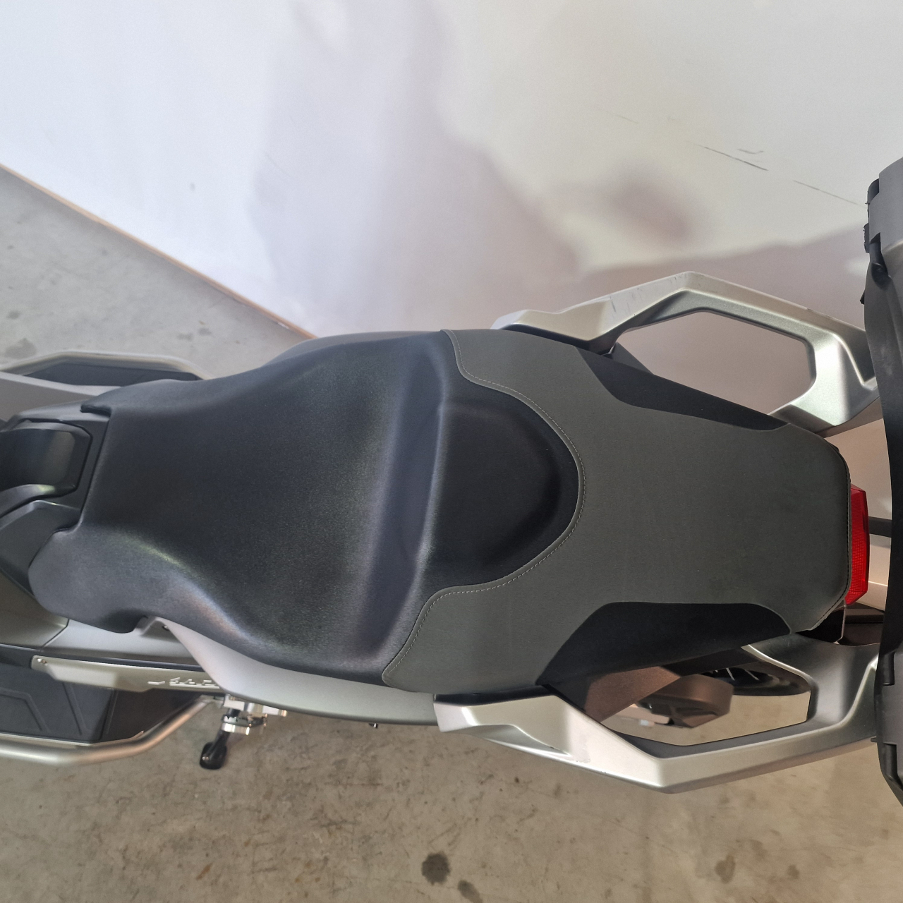 Honda X-ADV 750 ABS | An 2017 | H07624 [10]