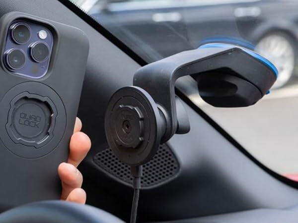 Husa Quad Lock MAG cu incarcare wireless pentru Iphone 16 E [5]